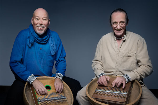 Deux hommes jouant la sanza
